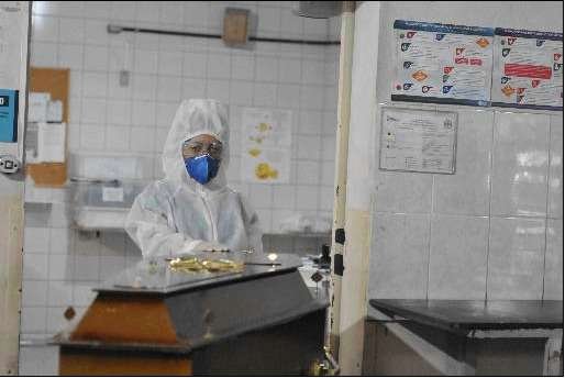 Coronavírus: funerárias ampliam medidas de segurança e restrições em sepultamentos - Alexandre Guzanshe/EM/D.A Press