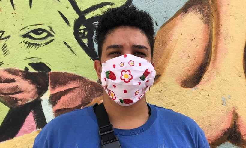 Projeto social do Aglomerado da Serra faz máscaras de algodão - Lá da Favelinha/Divulgação