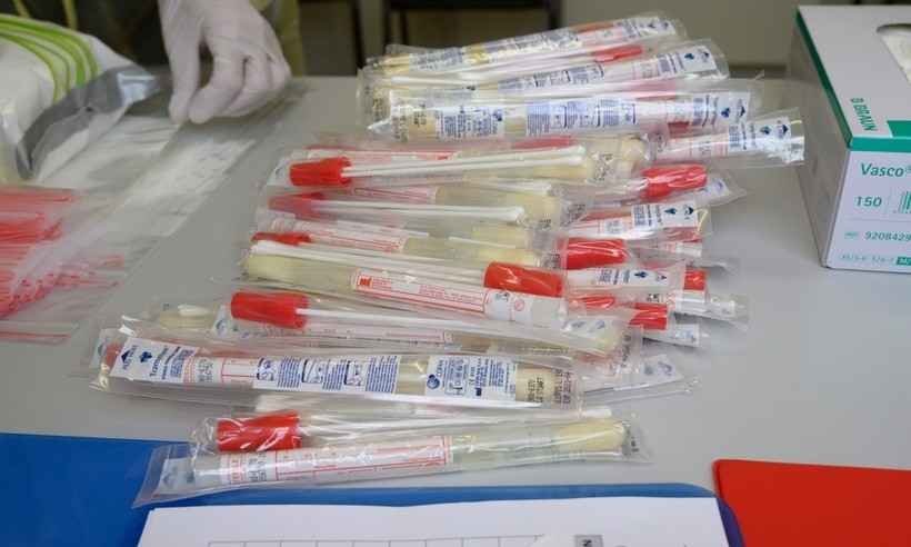 Receita libera 50 mil kits coreanos de testes para coronavírus - Thomas Kienzle / AFP