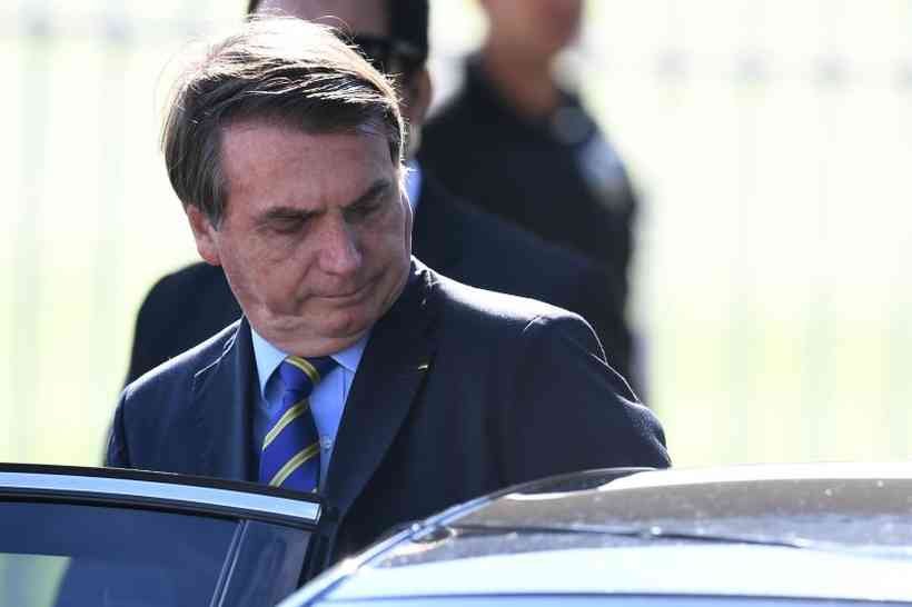 'Famílias que cuidem de seus idosos', diz Bolsonaro sobre abrir comércios - AFP / EVARISTO SA