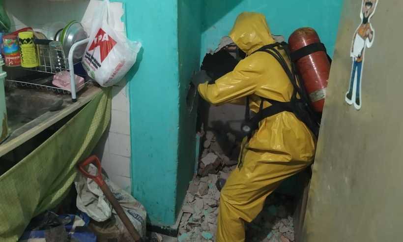 Homem é suspeito de matar e enterrar mulher em casa em BH - CBMMG/Divulgação