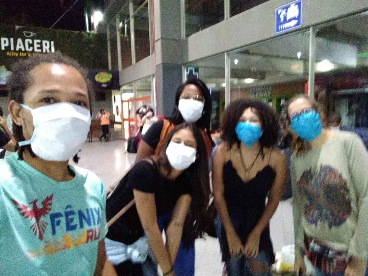 Estudantes mineiros deixam Argentina e iniciam aventura para voltar ao Quilombo do Suaçuí - Arquivo pessoal