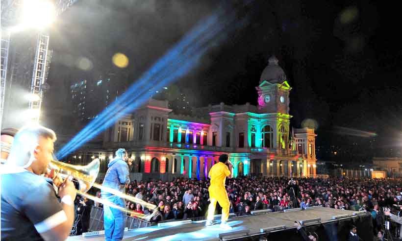 Campanha distribui cestas a técnicos de show que estão parados - Alexandre Guzanshe/EM/D.A.Press