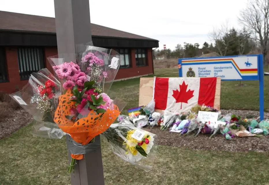 Sobe a 23 número de mortos no pior ataque a tiros do Canadá - TIM KROCHAK / GETTY IMAGES NORTH AMERICA / AFP