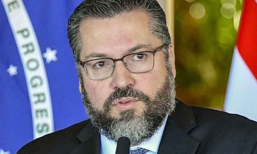 COVID-19: Ministro Ernesto Araújo diz que mundo enfrenta 'comunavírus' - Wikimedia Commons