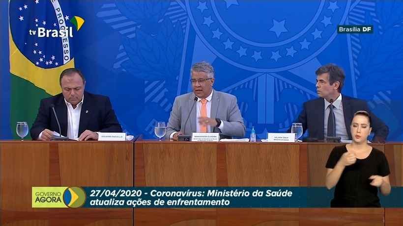 Óbitos por COVID-19 esperam até um mês por confirmação - Reprodução/TV