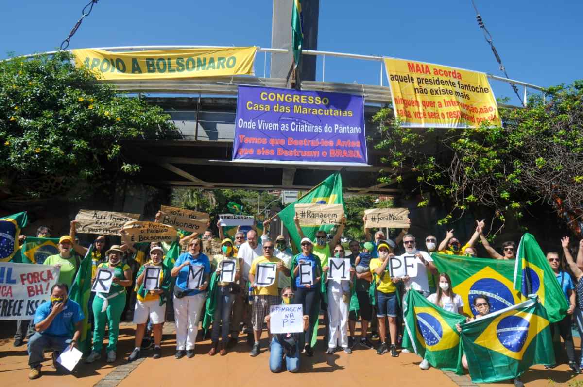 Apoiadores de Bolsonaro aproveitam feriado para manifestação - Leandro Couri/EM/D.A.Press
