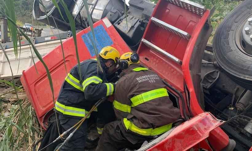 Acidente com carreta deixa uma pessoa morta no Sul de Minas - Divulgação/Corpo de Bombeiros