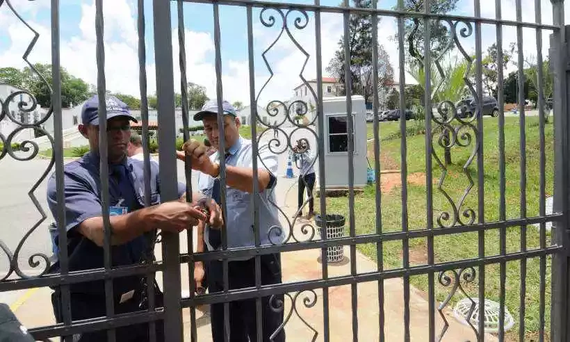 Escolas de MG propõem acordos de redução de jornada e salário - Marcos Vieira/EM/D.A Press