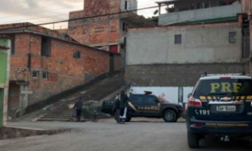 Força-tarefa realiza operação de combate ao tráfico de drogas liderado por detentos da Grande BH  - Foto: Divulgação Polícia Federal