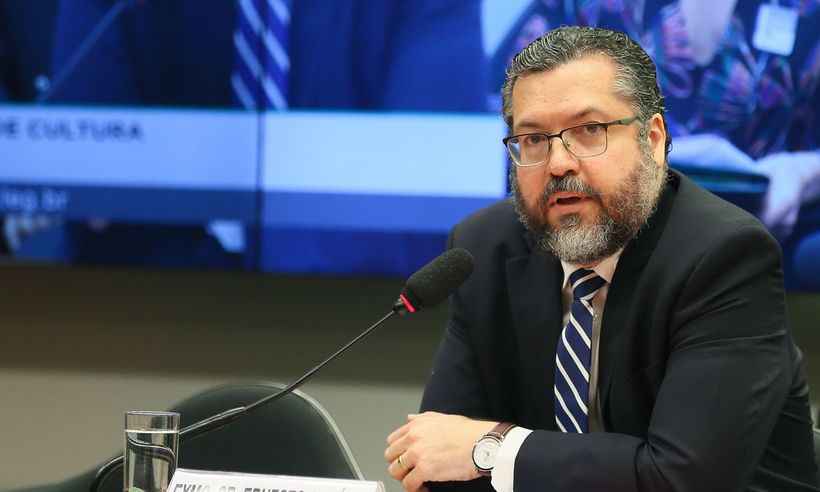Ernesto Araújo classifica FHC e ex-ministros como 'paladinos da hipocrisia' - José Cruz/Agência Brasil