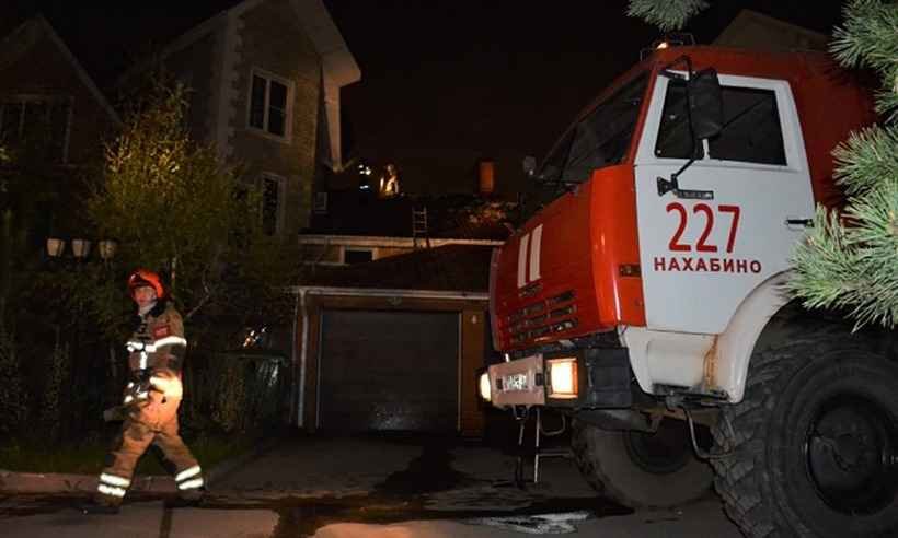 Incêndio em lar para idosos mata nove pessoas na Rússia - RUSSIAN EMERGENCY SITUATIONS MINISTRY / AFP