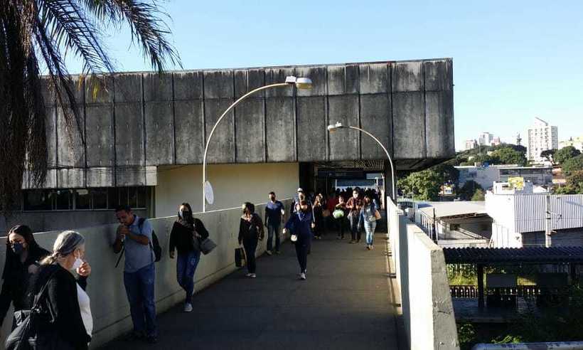 Falha na sinalização atrasa viagens do metrô de BH  - Edésio Ferreira/EM/DA Press