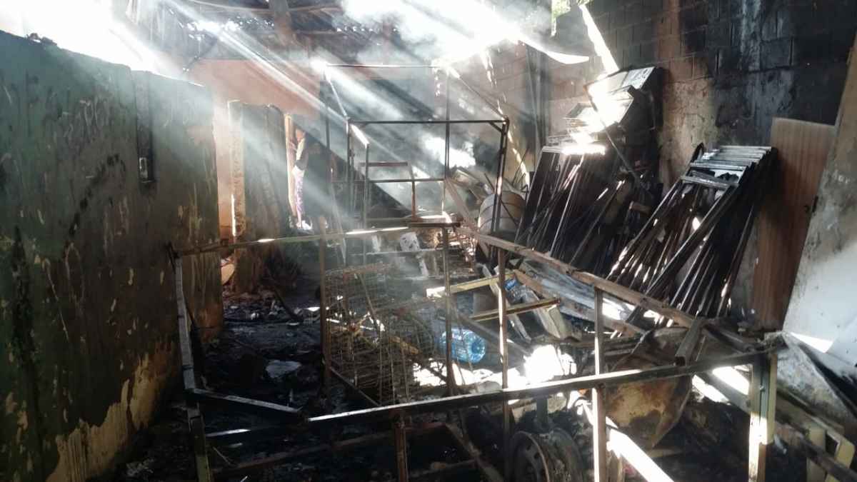 Incêndio na Asmare deixa catadores em situação difícil: 'Já estava ruim, piorou de vez' - Edésio Ferreira/EM D.A.Press