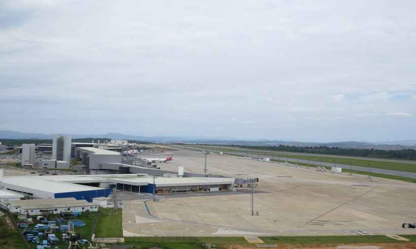 Aeroporto Internacional de BH recebe 15º voo com deportados dos EUA - Matheus Adler/EM/D.A Press