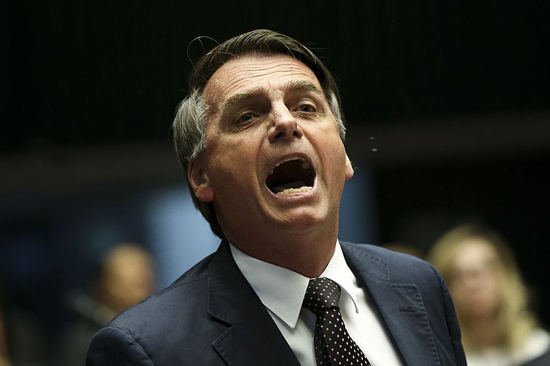 Promessa feita por Bolsonaro de cortar 30% dos cargos fica no papel - Fickr