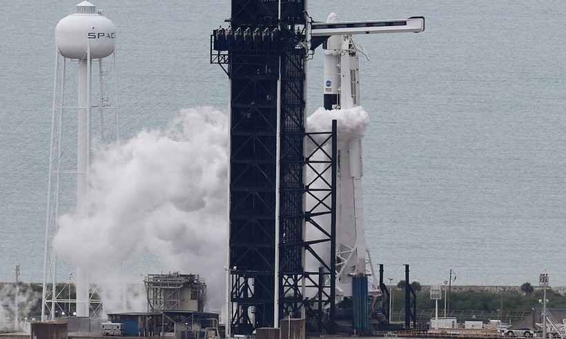 Lançamento de voo tripulado da Nasa-SpaceX é adiado devido ao mau tempo - Joe Raedle/AFP