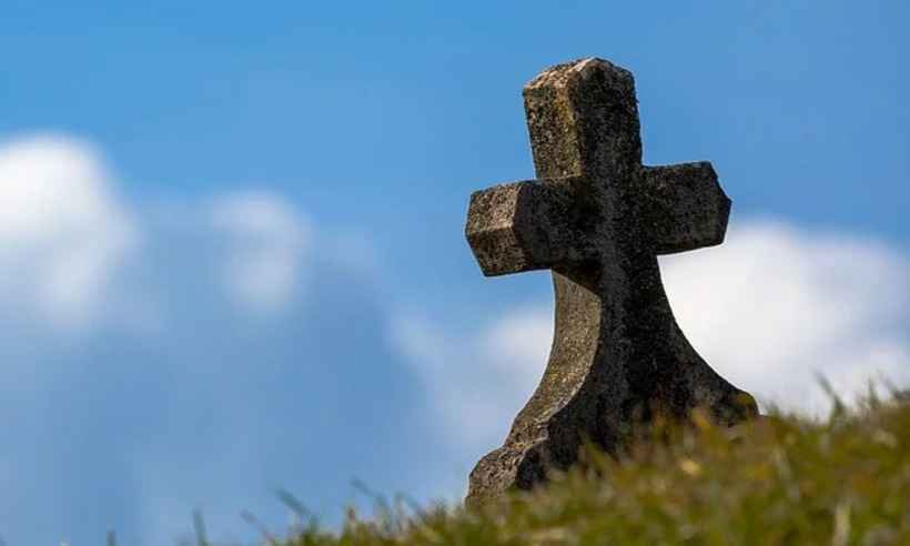 Funerária indeniza filhos de falecido em R$30 mil por vender túmulo onde pai estava sepultado - Pixabay/Reprodução