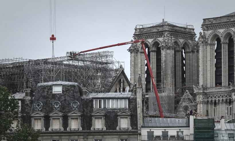 Começa delicada retirada do andaime de Notre-Dame, etapa crucial da restauração - Philippe LOPEZ / AFP
