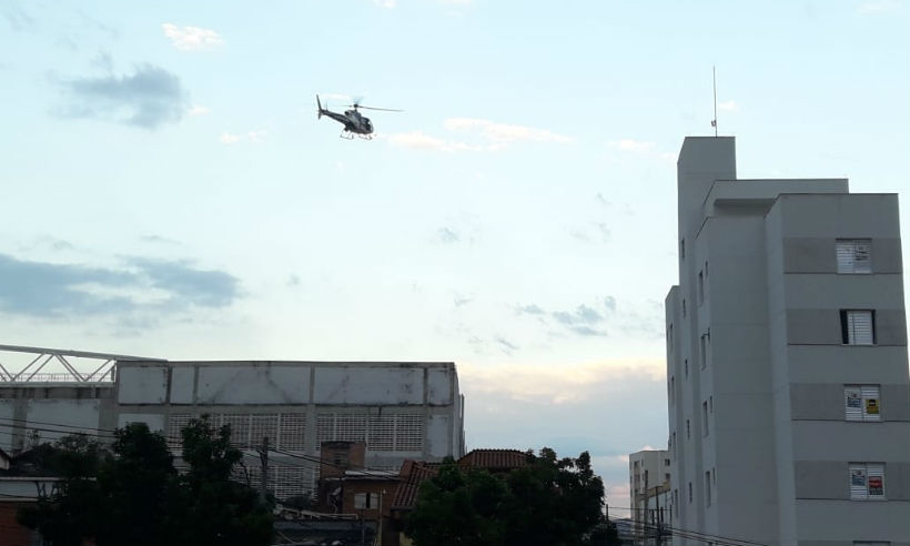 Um adolescente é morto e outros dois são detidos após furarem blitz da PM em BH - Matheus Muratori/EM/D. A. Press