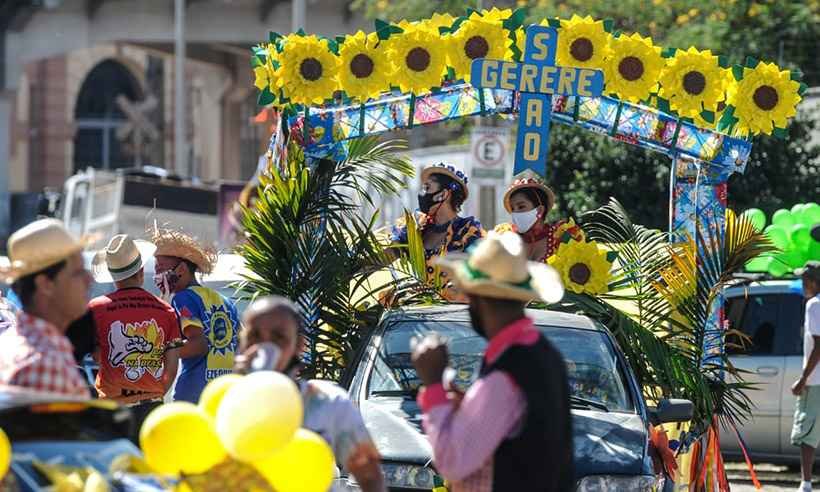 Grupos de quadrilha fazem carreata para celebrar Santo Antônio em BH - Leandro Couri/EM/DA Press