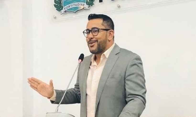 Vereadores de Fortaleza tentam entrar em hospital, mas são barrados  - Facebook/Reprodução