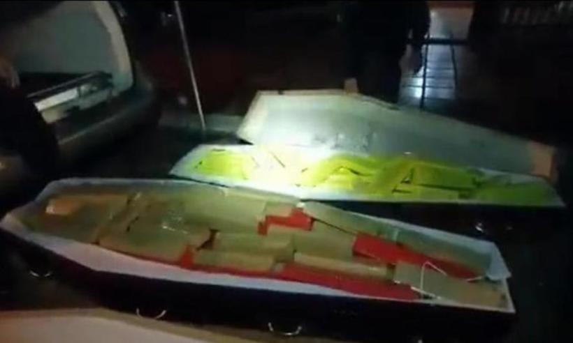 Traficante esconde 300 kg de maconha em falsos caixões com vítimas da COVID-19 - Divulgação PM Goiás 