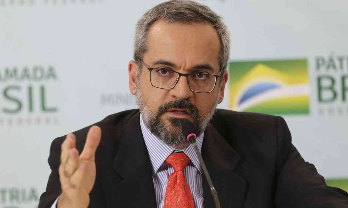 Abraham Weintraub revoga portaria de cotas para a pós-graduação - Reprodução/Agência Brasil
