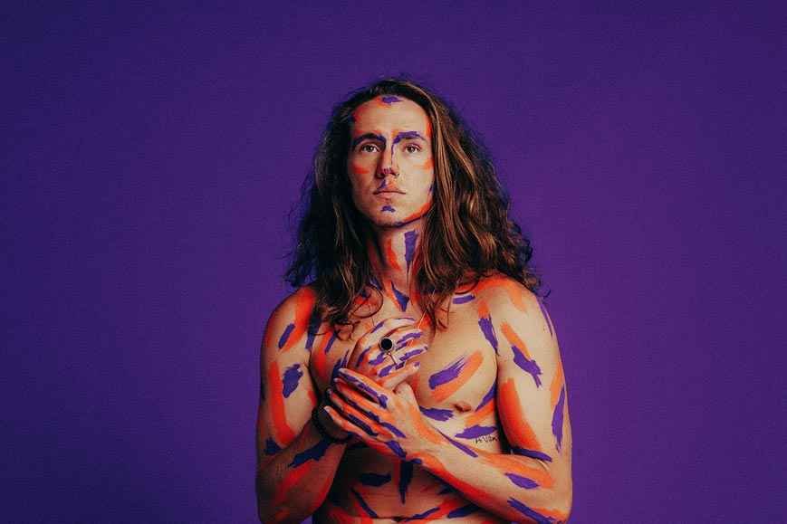 O cantor e compositor gaúcho Vitor Kley lança o disco 'A bolha' - Midas Music/divulgação