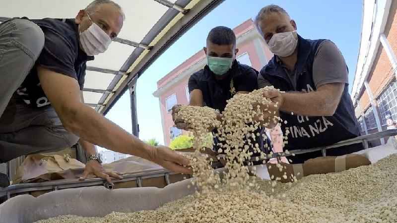 Itália apreende 1 bi de euros em anfetamina 'fabricada para financiar o Estado Islâmico' - EPA