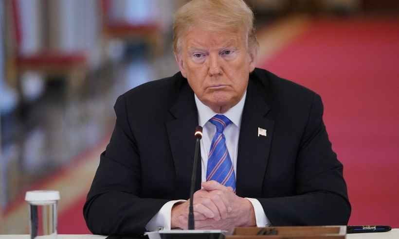 Justiça libera publicação de livro de sobrinha de Trump - MANDEL NGAN / AFP