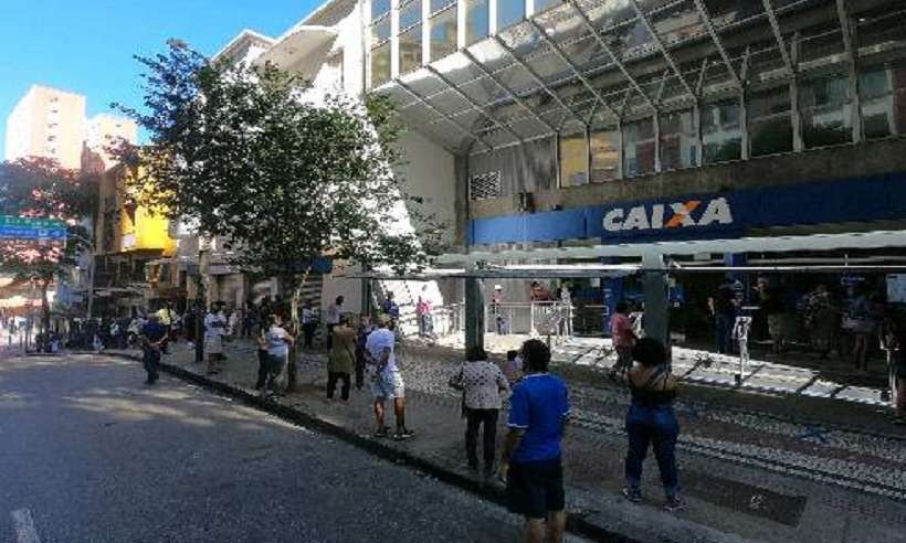 Últimas horas para se cadastrar no auxílio emergencial! Prazo termina hoje - Edésio Ferreira/EM/D.A Press