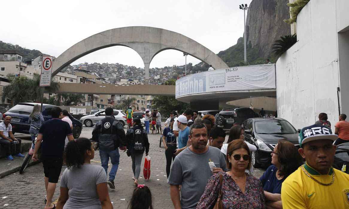 Casos de COVID-19 na Rocinha podem ser 62 vezes maiores que o oficial - Tânia Rêgo/Agência Brasil
