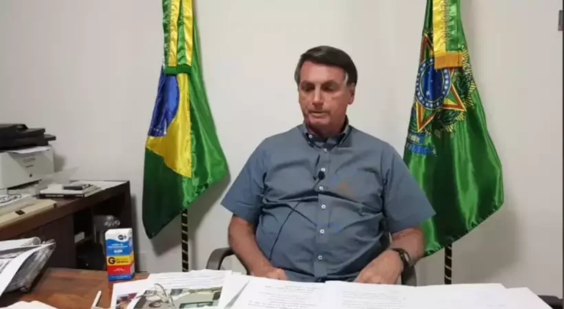 Bolsonaro ao ser xingado de FDP por Gentili: 'Coitada da minha mãe' - Facebook/Reprodução 