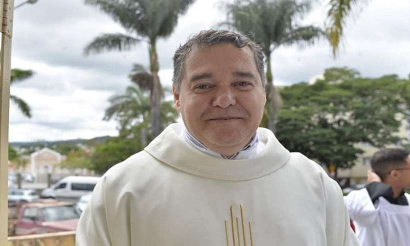 Padre de São João del-Rei ganha repercussão nas redes com dança do TikTok - Arquivo pessoal