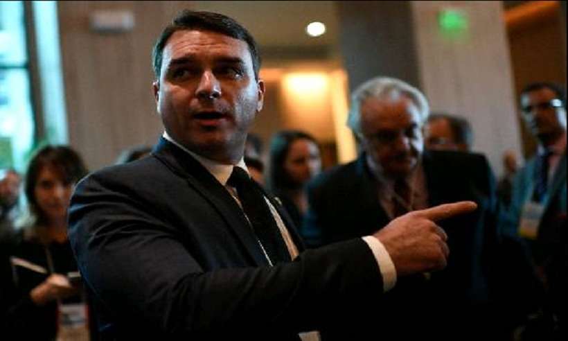 Toffoli quer parecer da PGR sobre pedido de Flávio para arquivar ação contra foro - Mauro Pimentel/AFP
