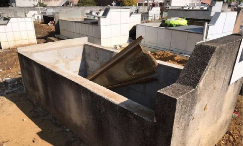 Homem invade cemitério e viola caixão de morto com COVID-19 - Reprodução/TV Gazeta