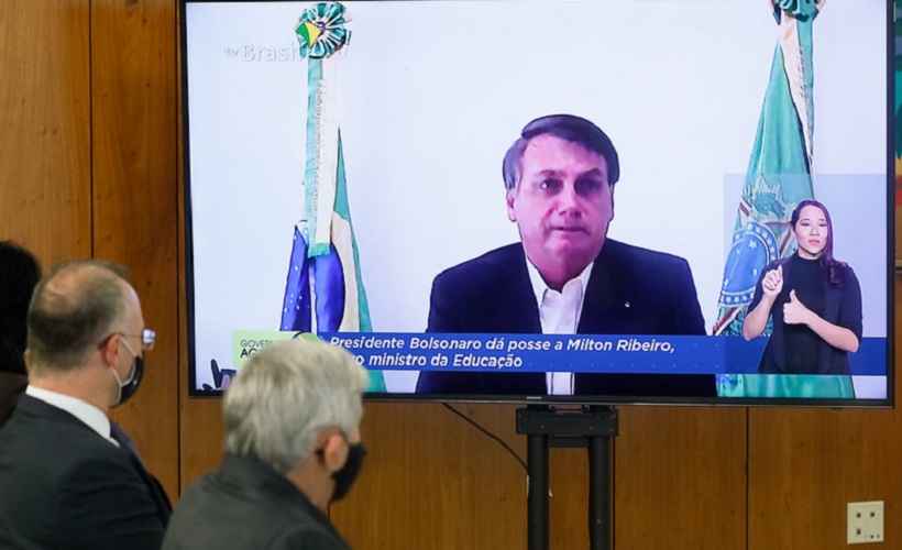 Bolsonaro elogia professores e prevê entendimento com novo ministro da Educação - Isac Nóbrega/PR