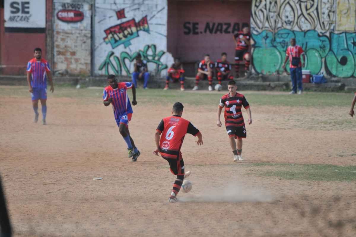 Pandemia de COVID-19: futebol amador desrespeita a lei em BH - Alexandre Guzanshe/EM/DA Press