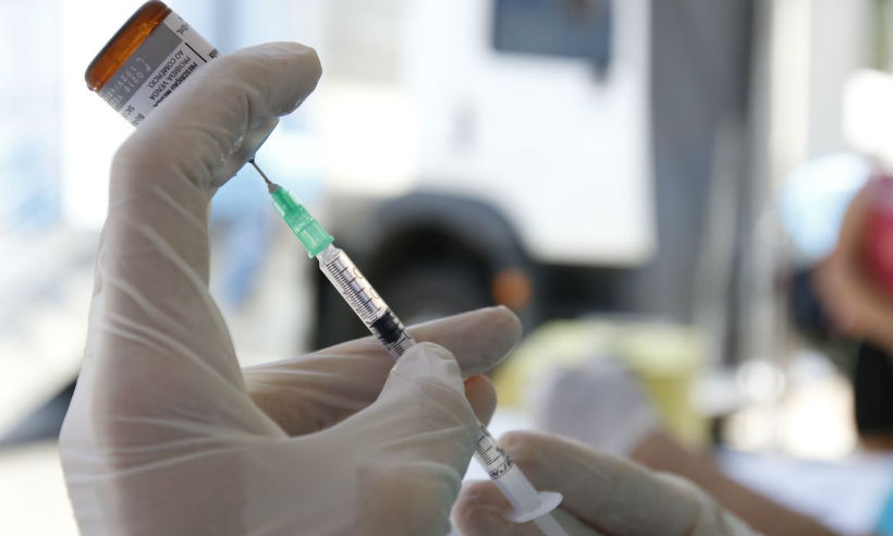 Vacina chinesa contra o coronavírus chega ao Brasil; testes começam nesta terça - Tânia Rêgo/Agência Brasil