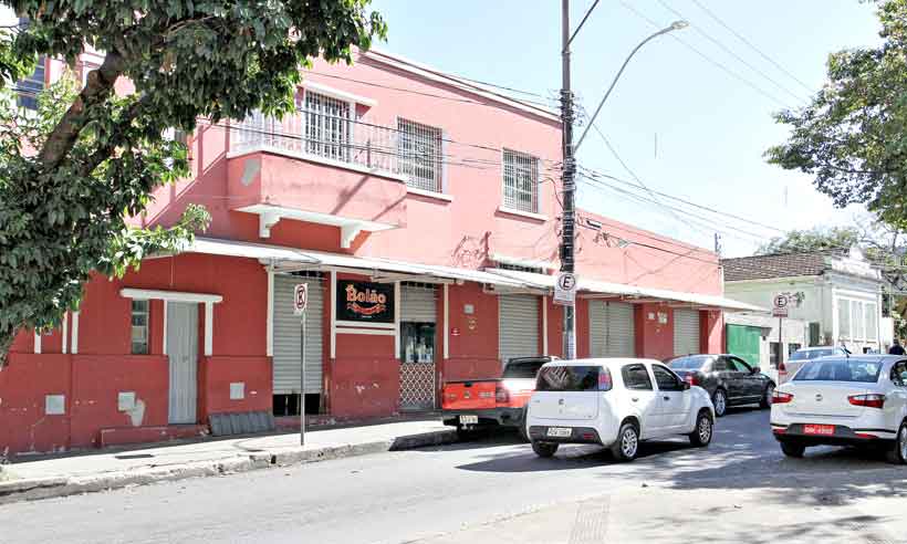 Temor e cautela com possibilidade de volta dos bares de Santa Tereza - Edésio Ferreira/D.A Press