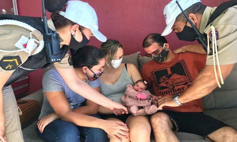 PM ajuda mulher em trabalho de parto no carro a chegar a maternidade - Arquivo Pessoal