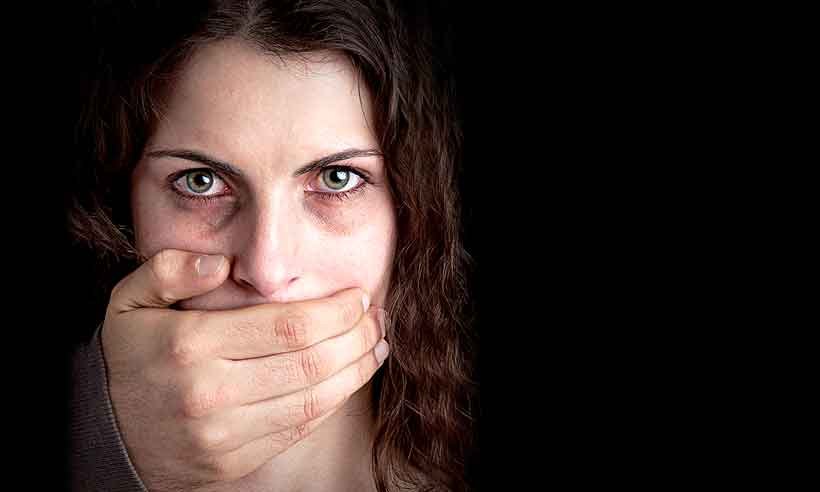   Mulheres vestidas de desamor