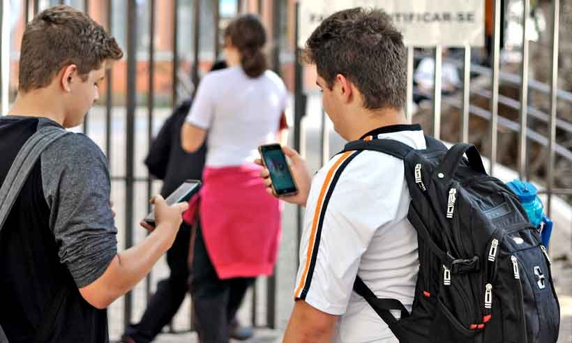 Adiamento do Enem prejudica sonho de 3,5 milhões de alunos no país - Leandro Corui/EM/D.A Press - 3/10/18