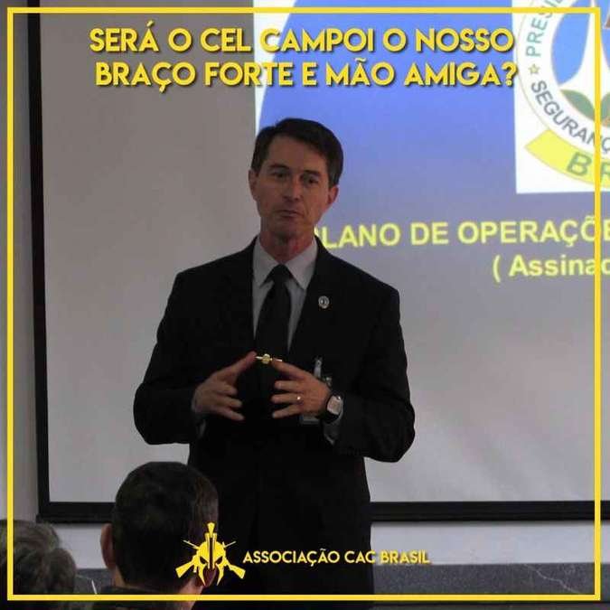 Coronel da reserva é o escalado para revisar normas sobre armas no país - Facebook/Reprodução