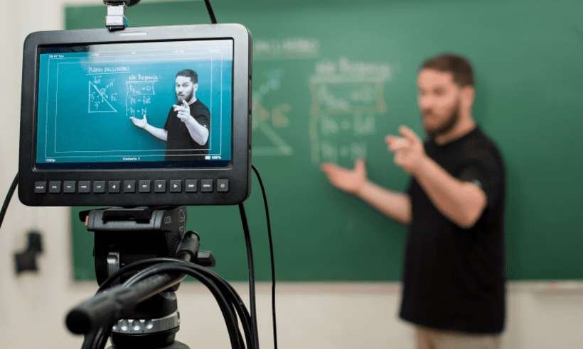 'Aplausaço' nacional vai homenagear professores na noite desta sexta-feira - Divulgação/ Descomplica