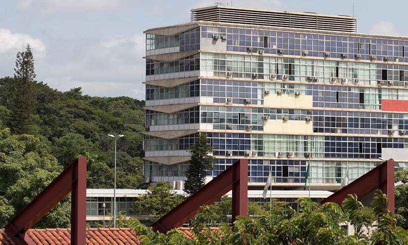 'EAD do Cabral': alunos da UFMG marcam primeiro encontro com festa a distância em bar universitário - Reprodução UFMG 