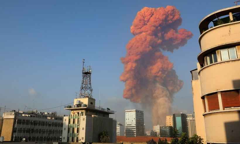 Explosões em Beirute deixaram mais de 100 mortos, diz Cruz Vermelha - Anwar AMRO / AFP