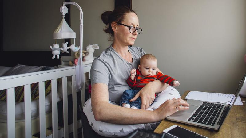 'Mães estão no limite': famílias vivem estresse inédito com crise e quarentena - Getty Images