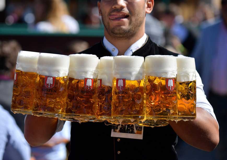 No Dia Internacional da Cerveja, veja curiosidades sobre a bebida - Tobias SCHWARZ/AFP